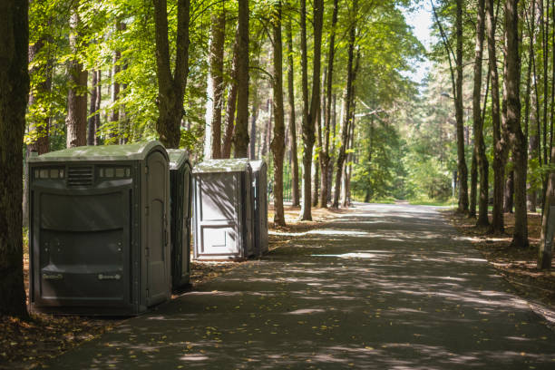 Best Portable restroom trailer rental  in Yale, MI